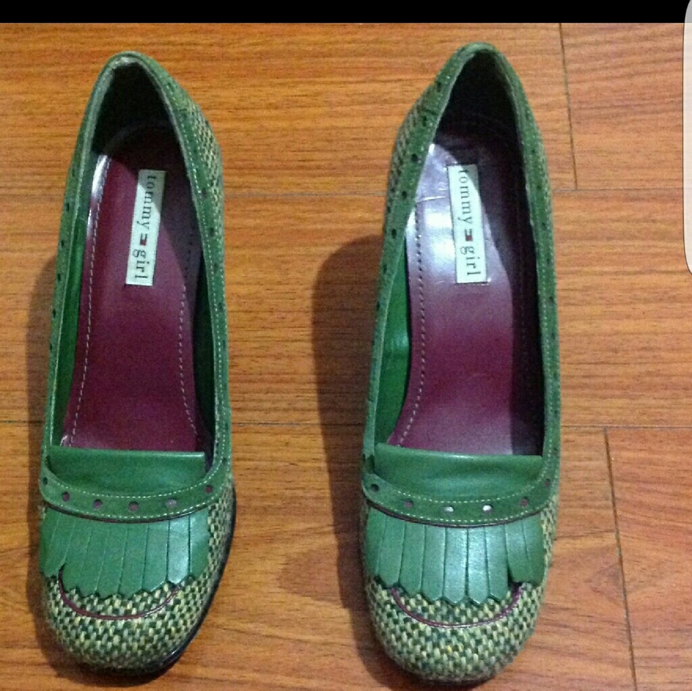 New vintage looking tommy hilfiger shoes